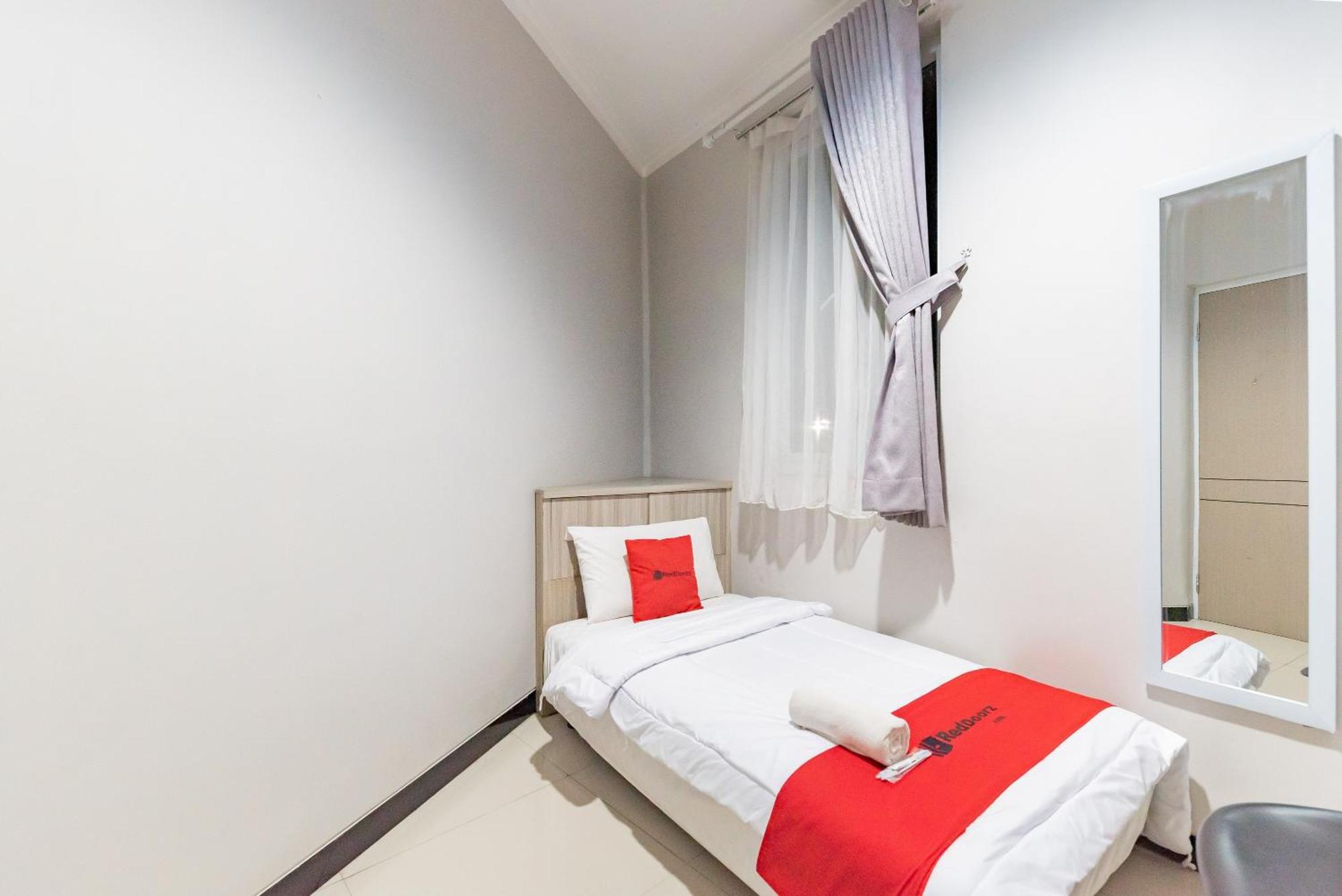 Reddoorz Near Botani Square Mall Bogor Dış mekan fotoğraf